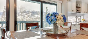 Ski, Shred & Tube: Mtn-view Condo in Silverthrone!