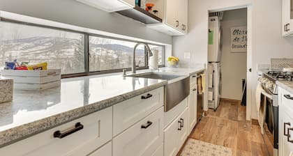 Mtn-view Condo Near Hiking in Silverthorne!