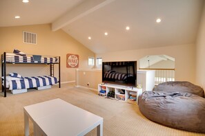 House (4 Bedrooms) | Interior