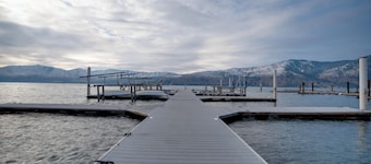 Family Home on Lake Chelan With Mtn + Lake View!