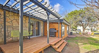 Retro Updated Blanco Abode - Steps to Main Street!