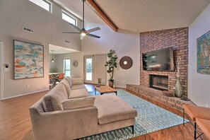 Front of property - Modern Fayetteville Home < 1 Mi to U of A! (Fayetteville)