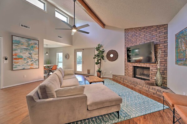 Rumah (3 Bedrooms) | Bagian depan properti