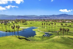 Golf - Palm Desert Country Club Condo w/ Mtn Views! (Palm Desert)