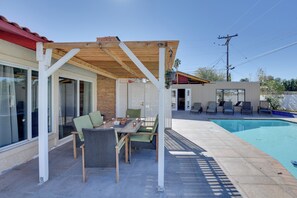 House (3 Bedrooms) | Interior - Elegant Home w/ Pool Table: 3 Mi to Vegas Strip! (Las Vegas)