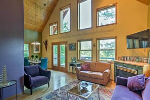 House (2 Bedrooms) | Interior