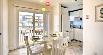 Bright Fernandina Beach Townhome: Walk to Ocean!