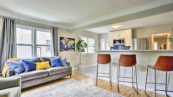 House (2 Bedrooms) | Front of property