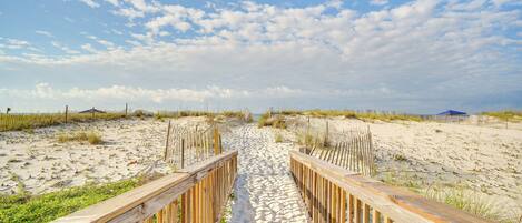 Apartment (2 Bedrooms) | Front of property