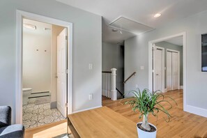 Cottage (2 Bedrooms) | Interior