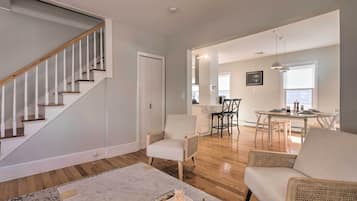 Cottage (2 Bedrooms) | Interior