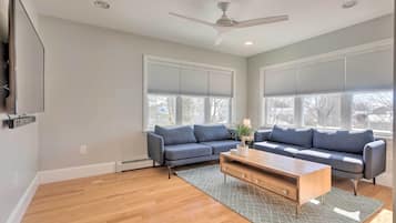 Cottage (2 Bedrooms) | Interior