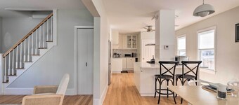 Renovated Barrington Cottage w/ Beach Access!