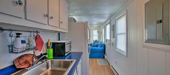 Peaceful Cottage - Steps to Matunuck Beach