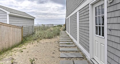 Peaceful Cottage - Steps to Matunuck Beach