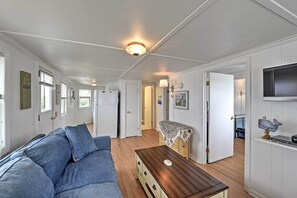 Cottage (2 Bedrooms) | Interior