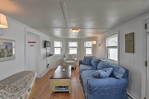 Cottage (2 Bedrooms) | Interior
