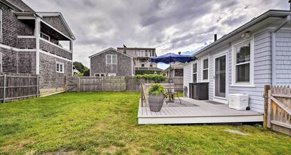Idyllic Newport Area Cottage - Walk to First Beach