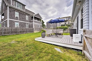 Front of property - Idyllic Newport Area Cottage - Walk to First Beach (Middletown)