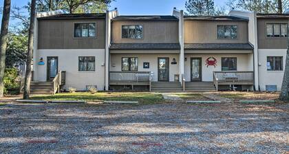 Townhome w/ Outdoor Shower < 1 Mile to Downtown