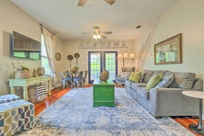 House (3 Bedrooms) | Interior - Bayou La Batre Stilted House on Snake Bayou! (Bayou La Batre)