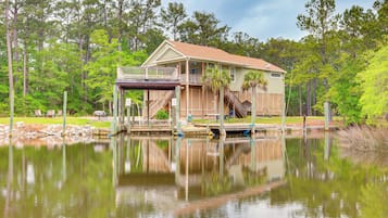 House (3 Bedrooms) | Depan hartanah