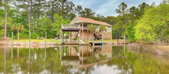 蛇灣灣尤拉巴特高腳屋！