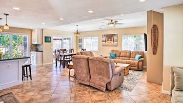 House (3 Bedrooms) | Interior
