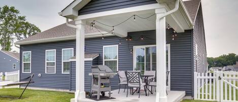 House (3 Bedrooms) | Front of property