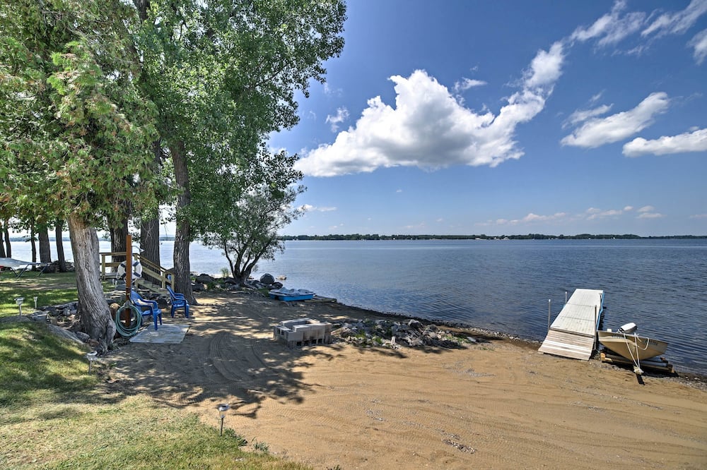 'willow Point' ~ Lake Champlain House w/ 2 Kayaks! - Mooers, NY