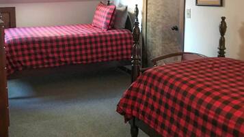 Apartment (2 Bedrooms) | 2 bedrooms, iron/ironing board, bed sheets
