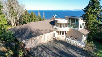 ํ์ฐ์ค (3 Bedrooms) | ๋ด๋ถ