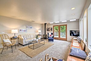 House (3 Bedrooms) | Interior - Unique Port Ludlow Home w/ 3 Decks & Hot Tub! (Port Ludlow)