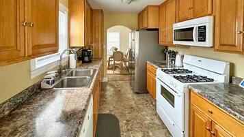 Cottage (3 Bedrooms) | Interior