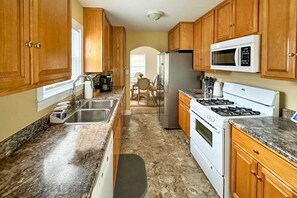 Cottage (3 Bedrooms) | Interior