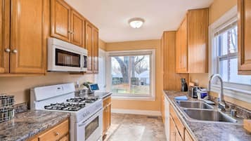 Cottage (3 Bedrooms) | Interior