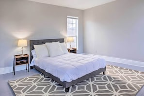 2 bedrooms, iron/ironing board, bed sheets - Cozy Louisville Gem: 3 Mi to Churchill Downs! (Louisville)