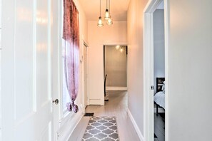 2 bedrooms, iron/ironing board, bed sheets