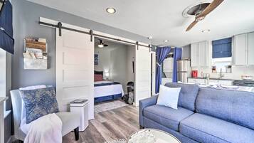 Apartment (1 Bedroom) | Interior