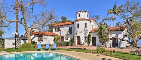 House (4 Bedrooms) | Front of property