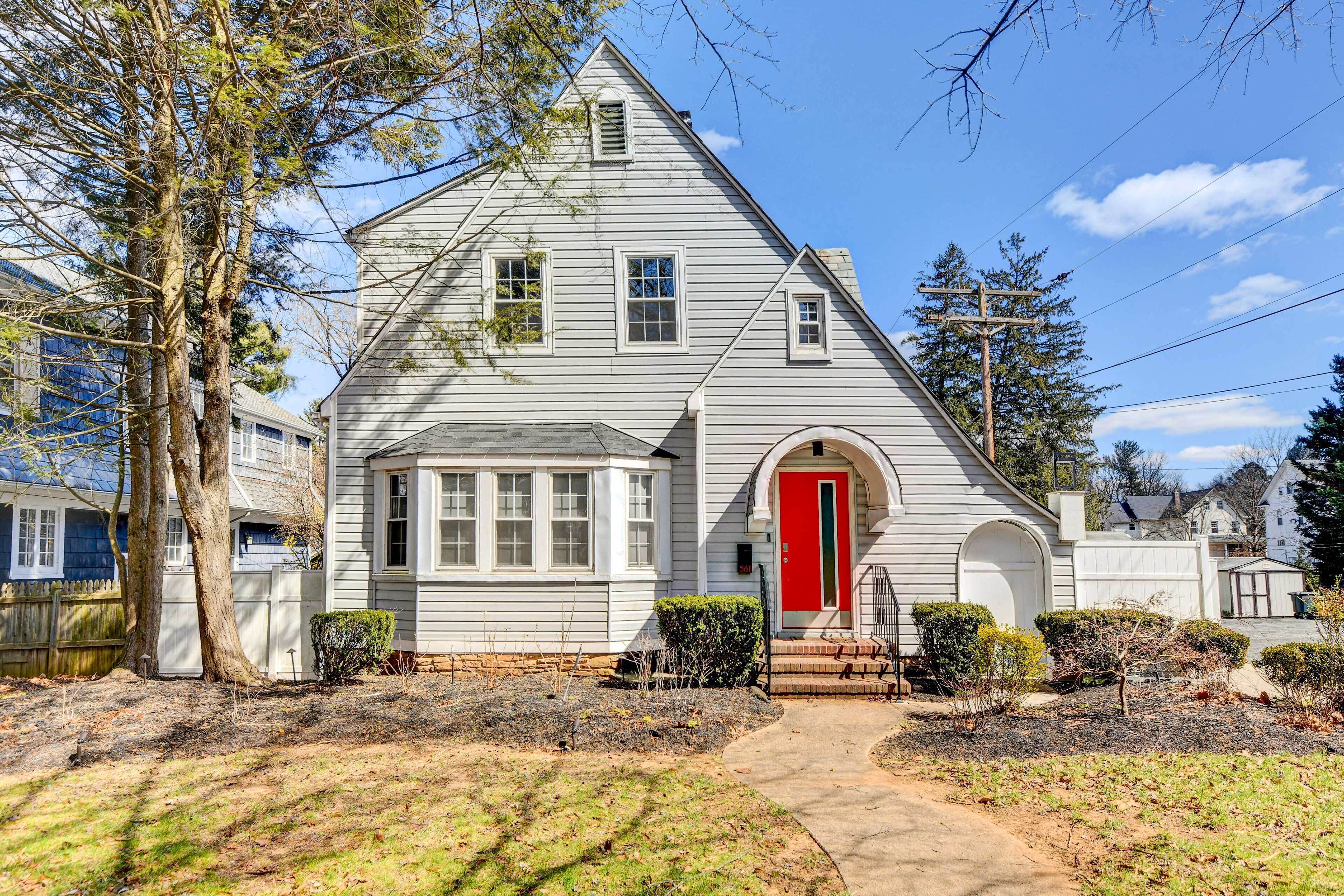 House (3 Bedrooms) | Front of property