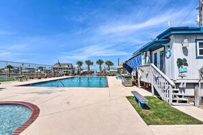 Interior - Sea Isle Retreat: Restaurant, Bar & Marina On-site (Galveston)