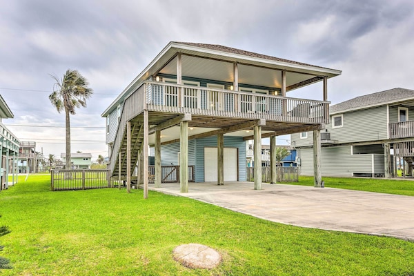 Sea Isle Retreat: Restaurant, Bar & Marina On-site - Galveston
