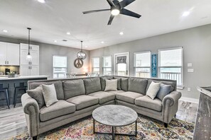 Interior - Boat Launch Access: Galveston Home Near Beach! (Galveston)