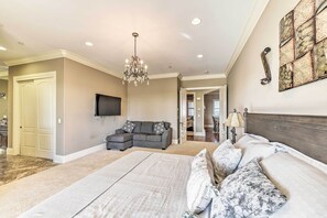 House (5 Bedrooms) | Interior