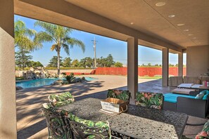 تناول الطعام بالخارج