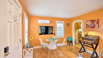 House (1 Bedroom) | Interior