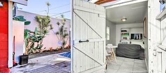 7 Mi to Downtown: Long Beach Bungalow w/ Patio!