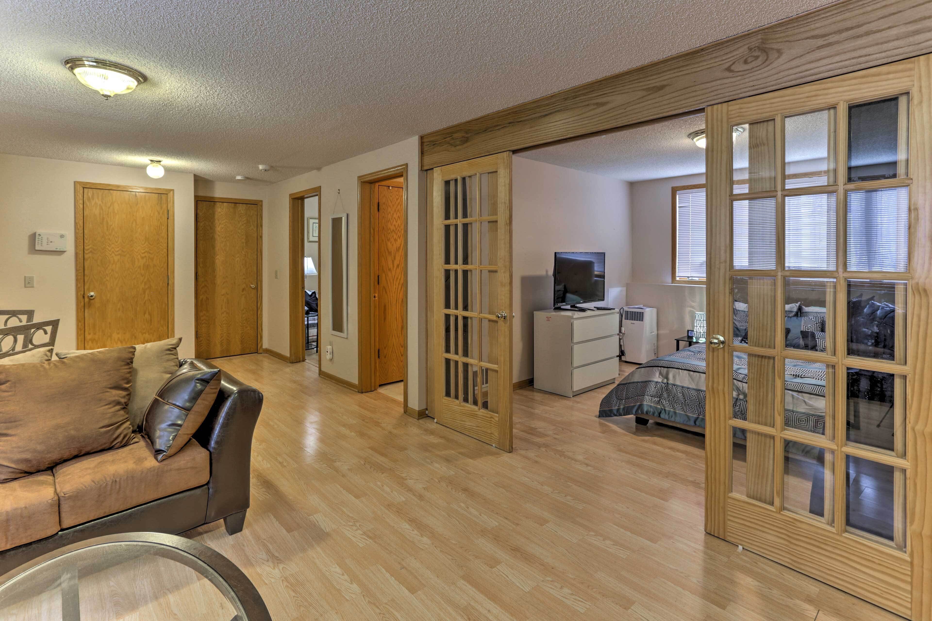 House (6 Bedrooms) | Interior