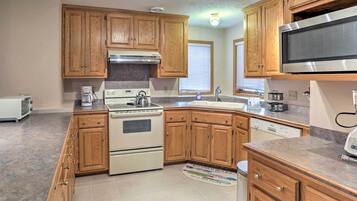 Microwave, oven, stovetop, dishwasher